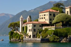 vista panoramica di villa Balbianello durante il tour alla scoperta del lago di Como