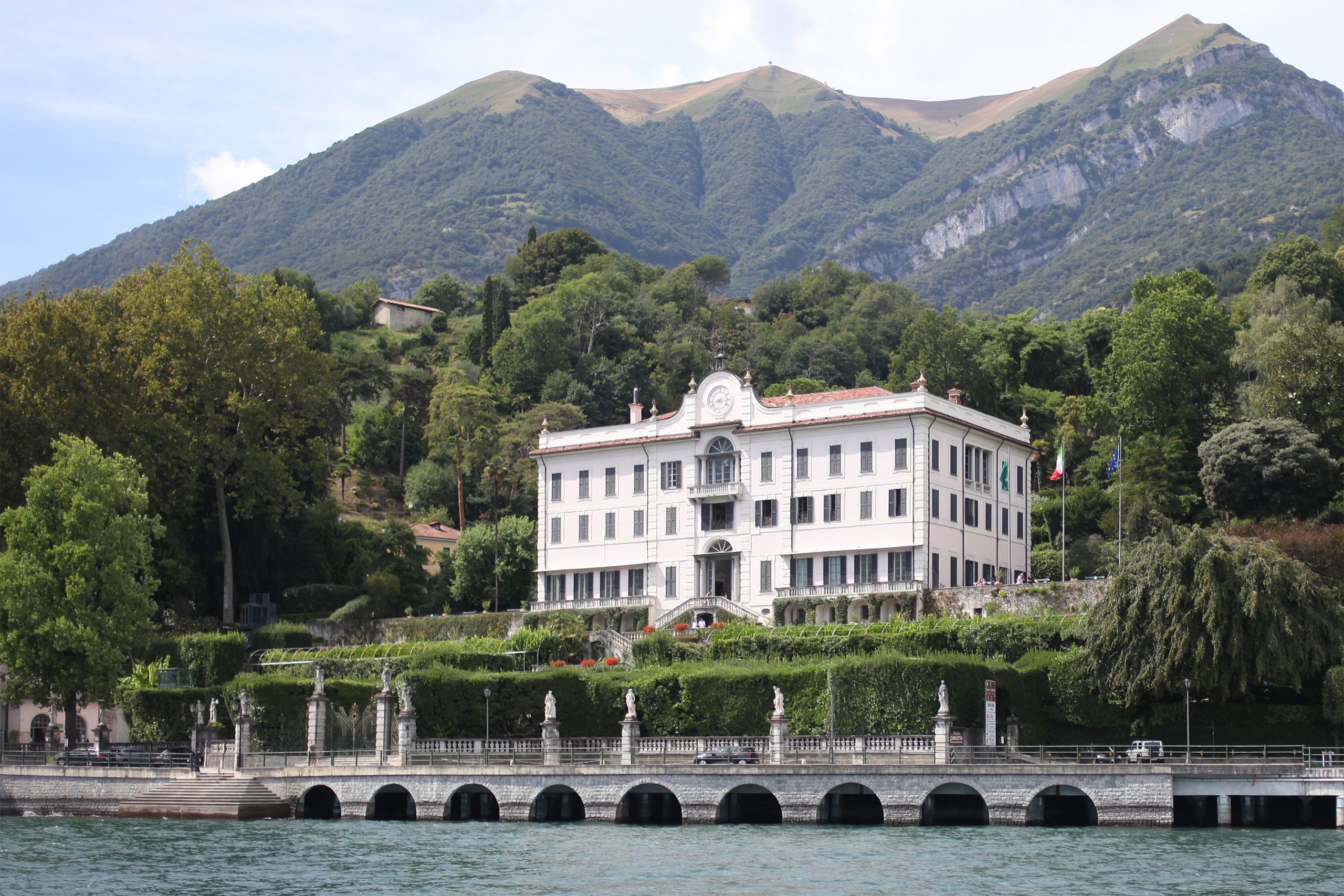 vista panoramica su villa Carlotta durante il tour alla scoperta del lago di Como